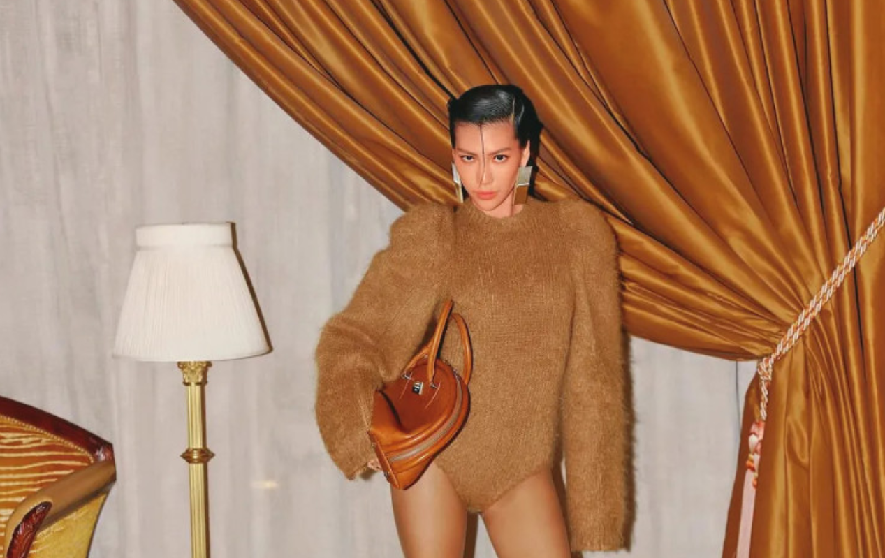 莫莉爆出霸凌害助理輕生。(圖/翻攝莫莉IG)